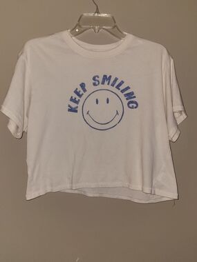 American Eagle Outfitters White Tee with Blue Smiley Graphic